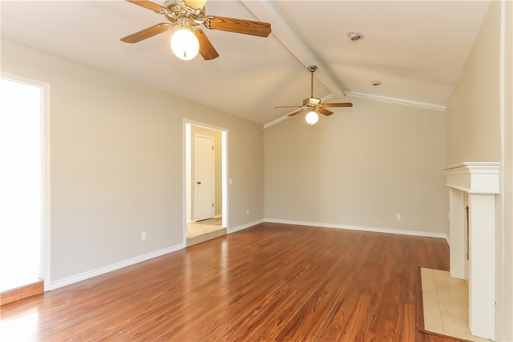 1709 Pine Oak Drive - Photo 2