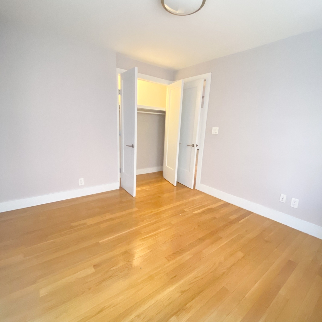 305 East 47th Street - Photo 2