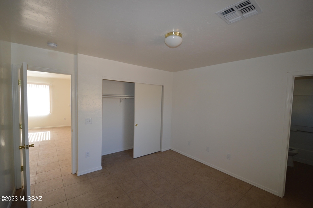 3512 E Monte Vista Drive - Photo 3