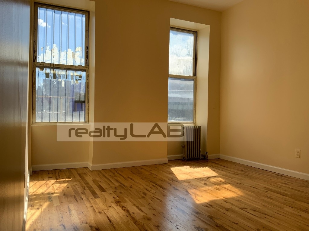 789 Flushing Avenue - Photo 4