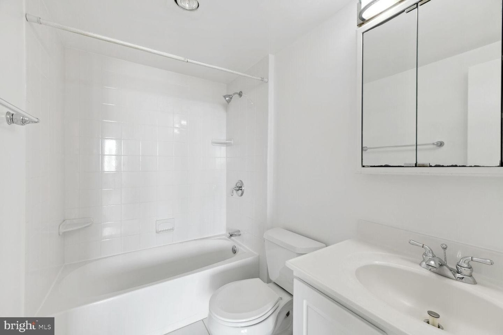 6301 Stevenson Ave #1011 - Photo 10