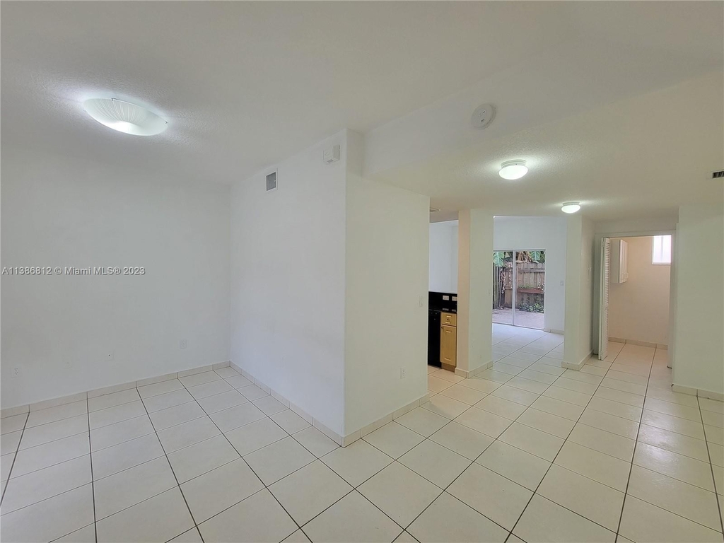 7260 Nw 174th Ter - Photo 1