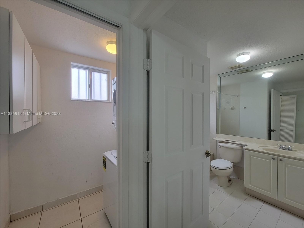 7260 Nw 174th Ter - Photo 14