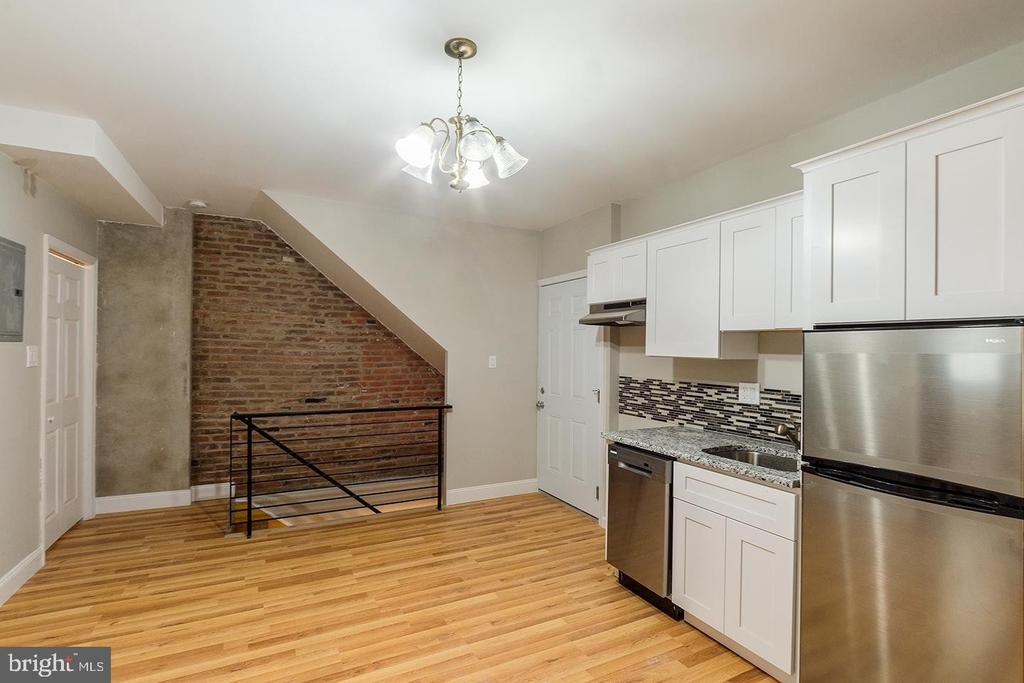 1126 E Passyunk Avenue - Photo 2