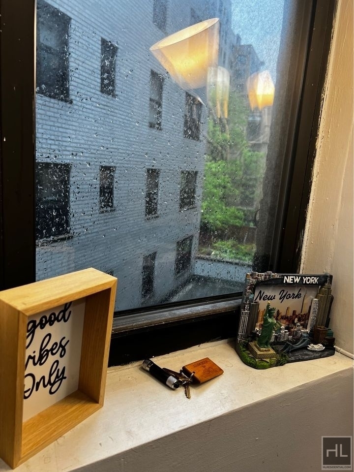 162 East 88 Street - Photo 5