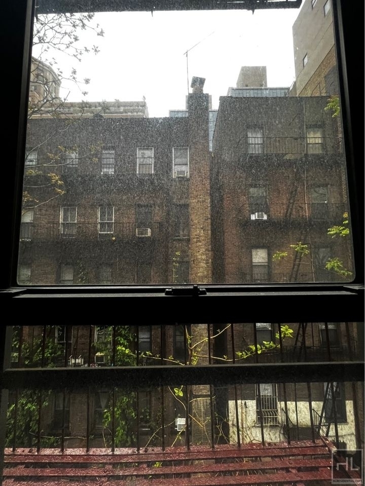 162 East 88 Street - Photo 6