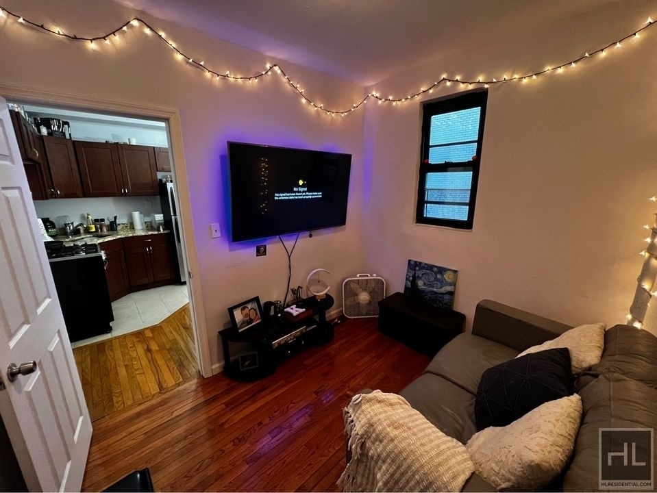 162 East 88 Street - Photo 2