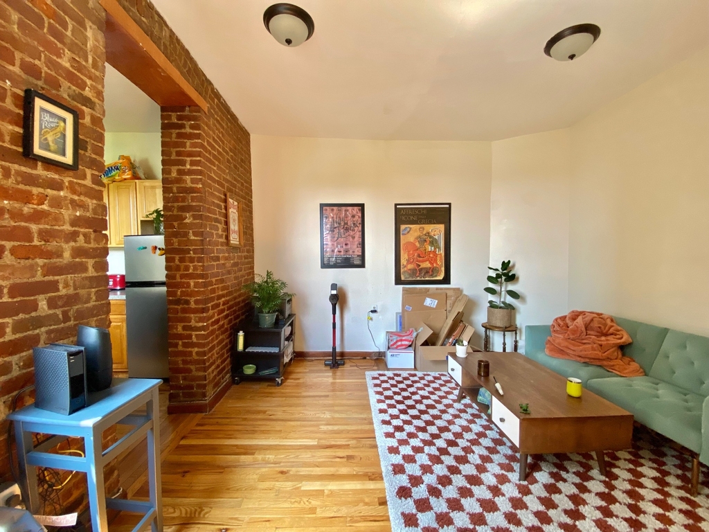 210 Humboldt Street - Photo 0