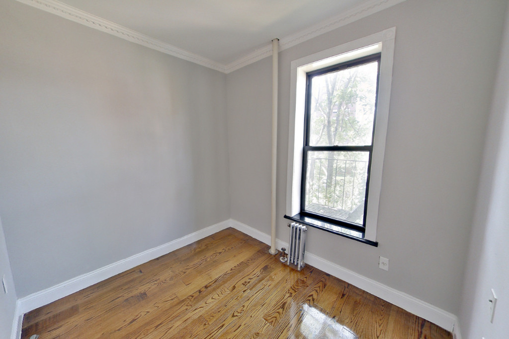 Gorgeous, Sunny Spacious UES 2 Bedroom Unit with W/D in Unit  - Photo 2
