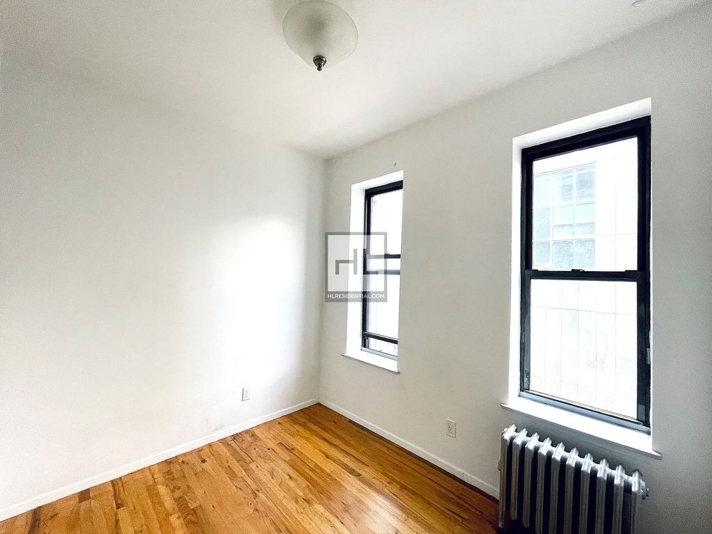 202 East 6 Street - Photo 2