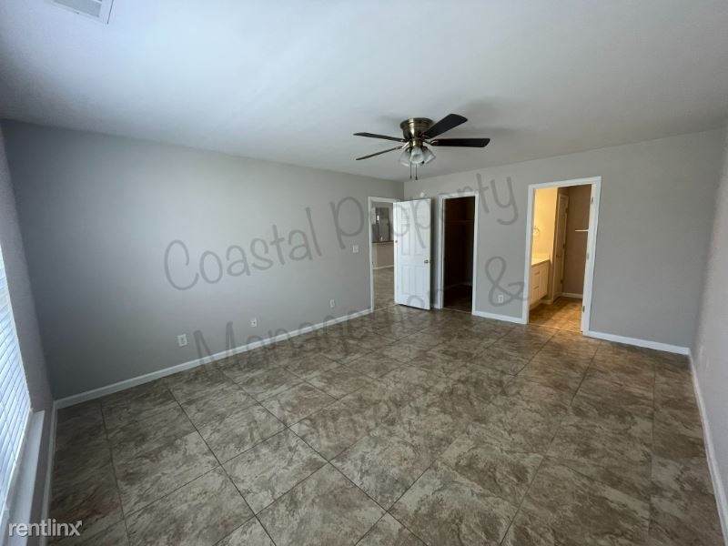 1074 Great Lakes Cir - Photo 27