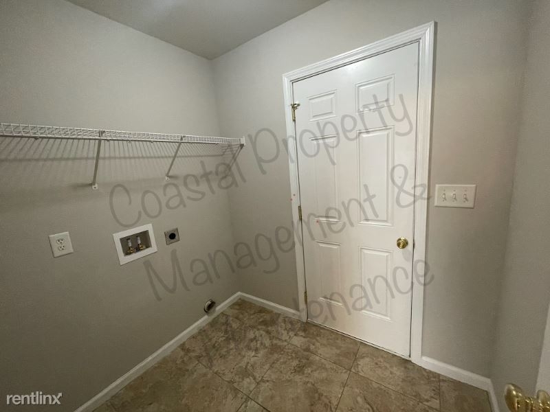 1074 Great Lakes Cir - Photo 26