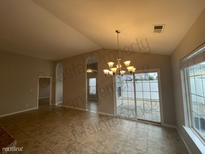 1074 Great Lakes Cir - Photo 8