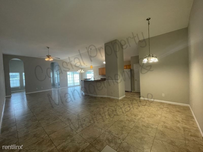 1074 Great Lakes Cir - Photo 4