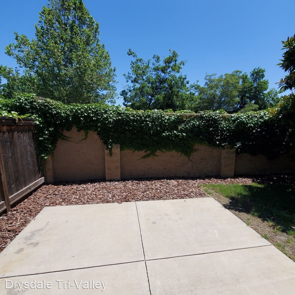 1018 Sycamore Lane - Photo 14