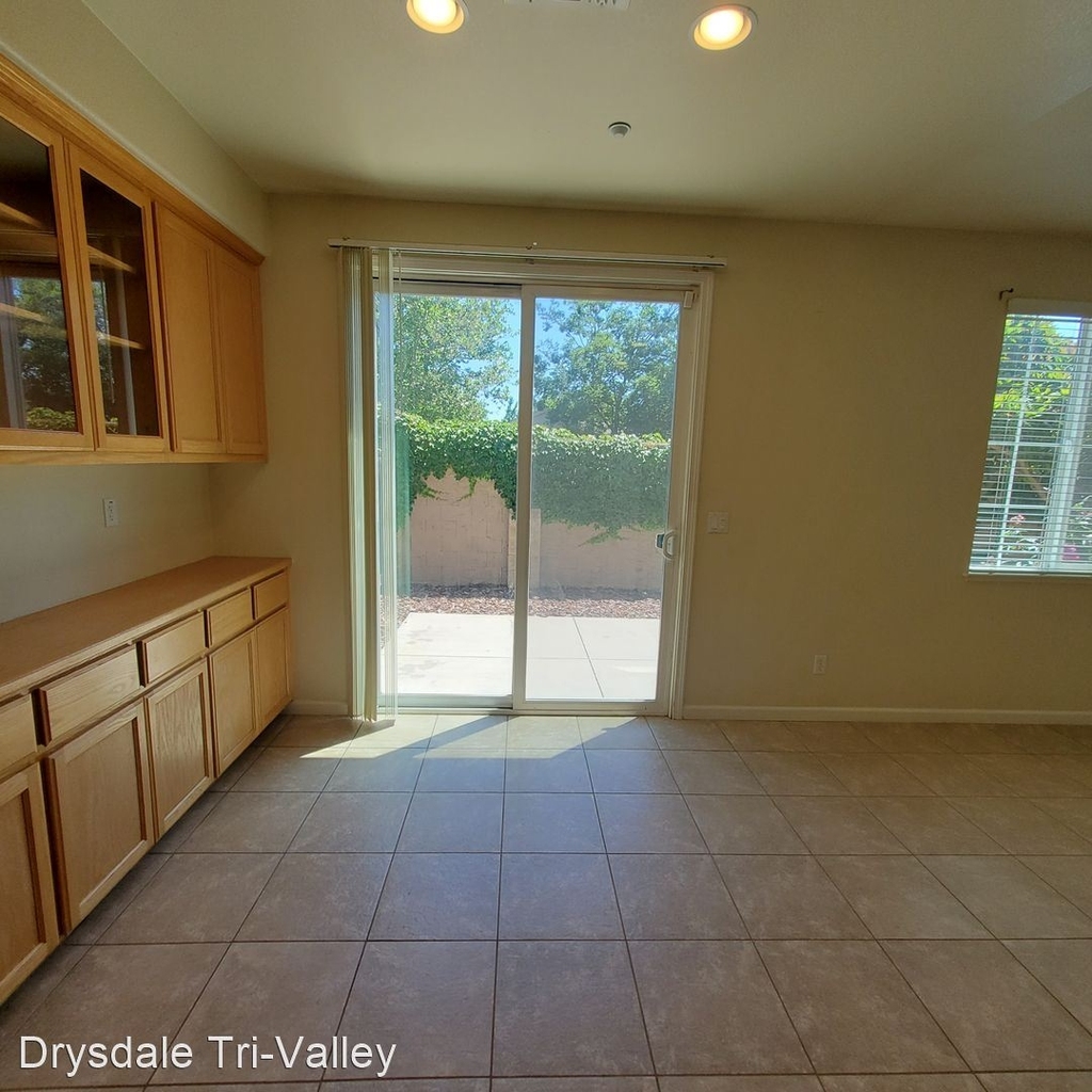 1018 Sycamore Lane - Photo 12