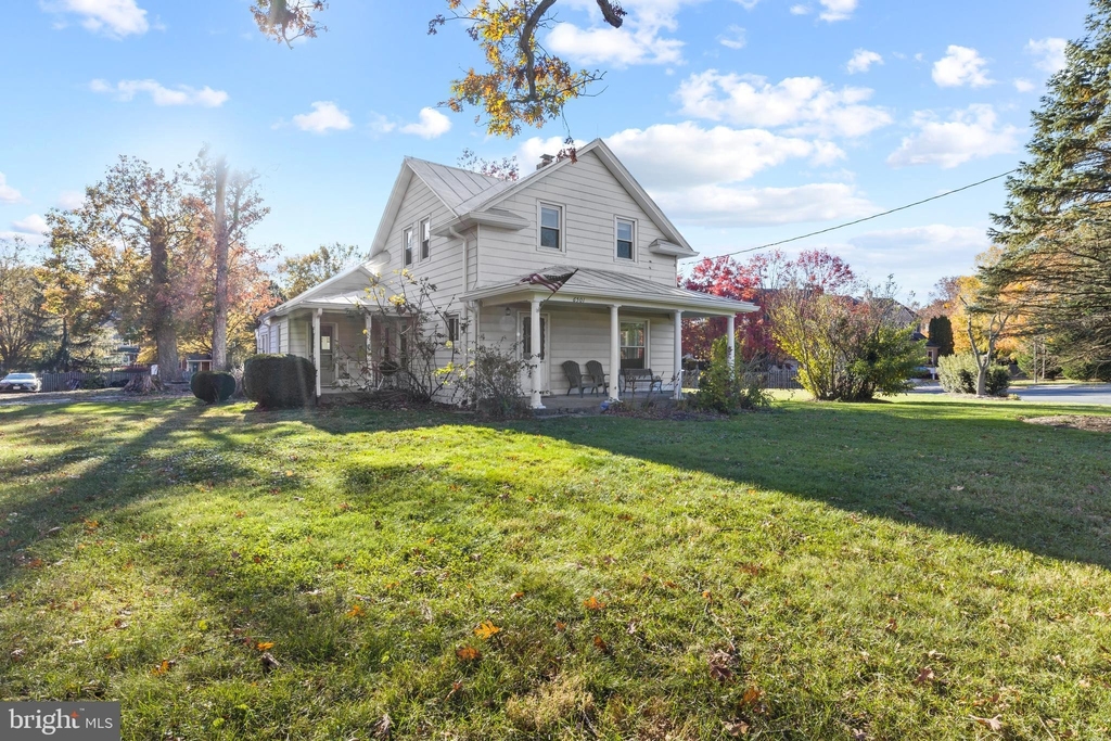 6501 Glenbard Court - Photo 1