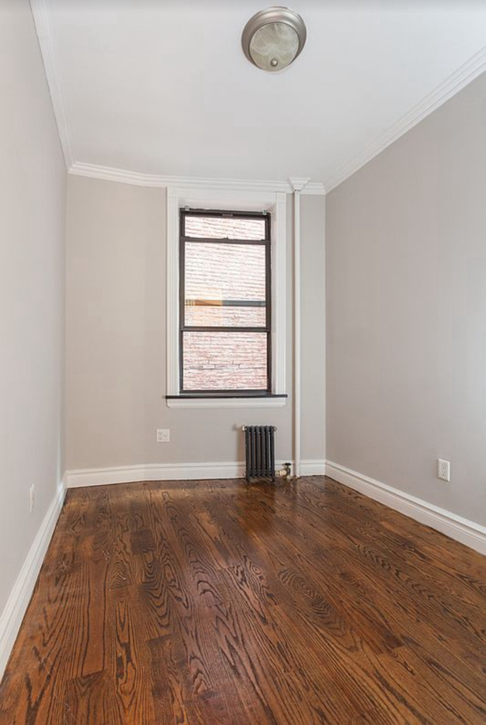 330 East 35th Street - Photo 2