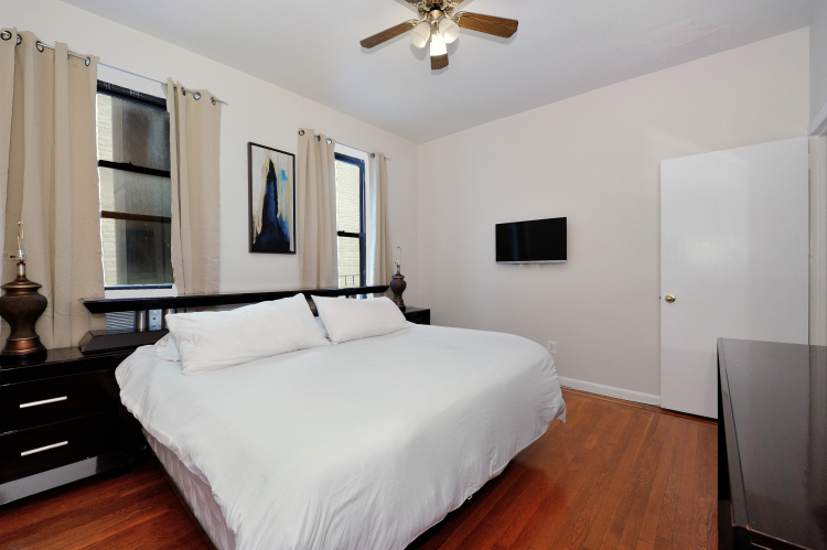 354 East 77th Street - Photo 5