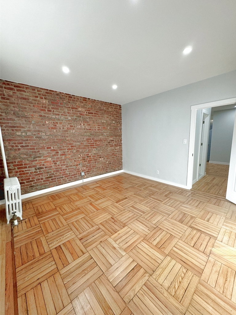 18-75 Troutman Street - Photo 3