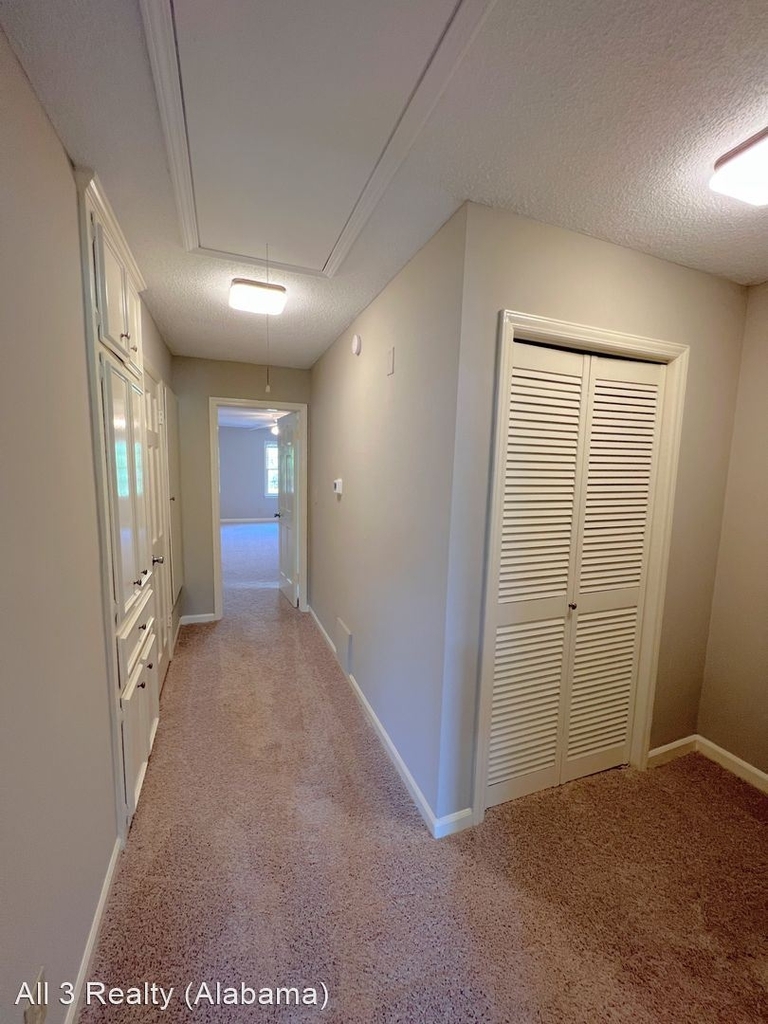 2923 Canterbury Court - Photo 26