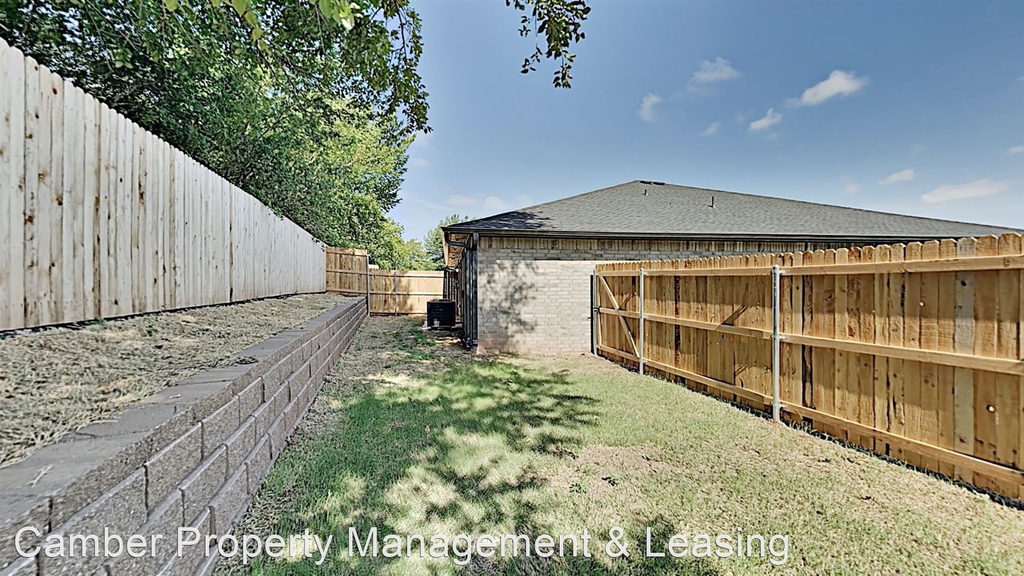 1320 Nw 111th Street - Photo 11