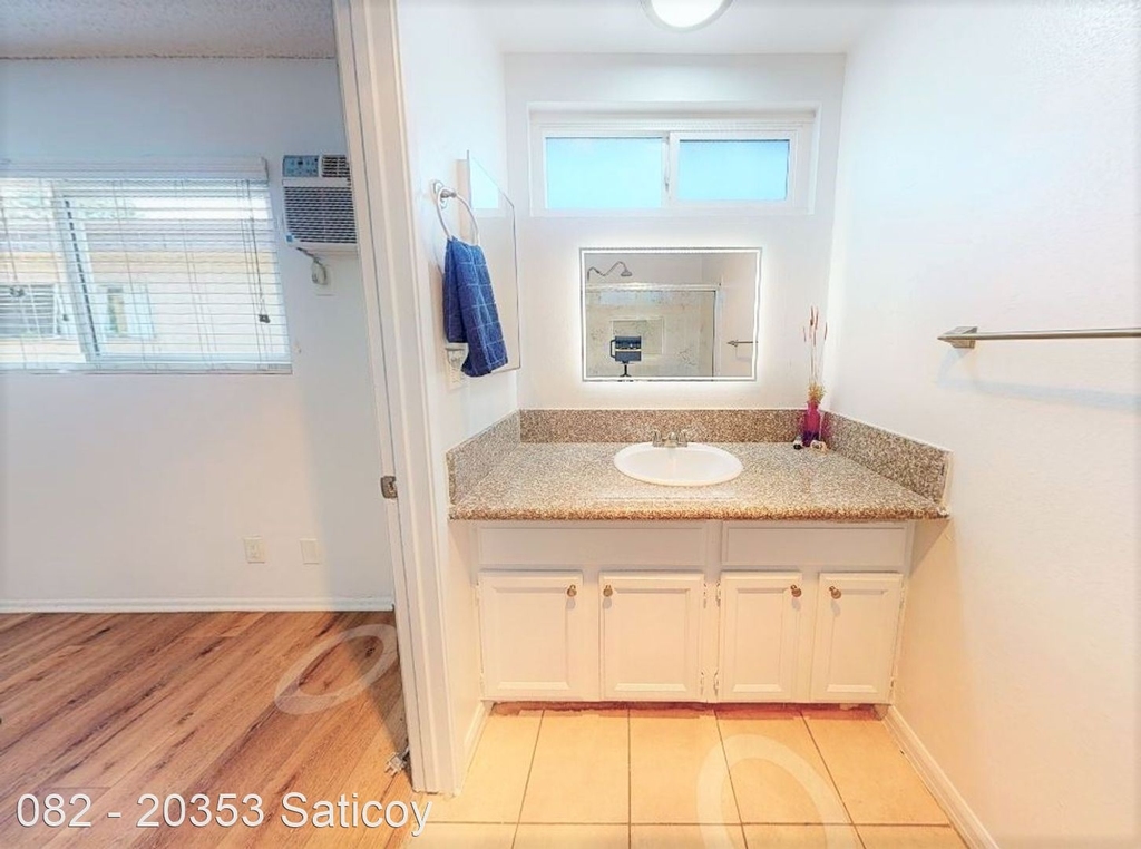 20353 Saticoy St. - Photo 14