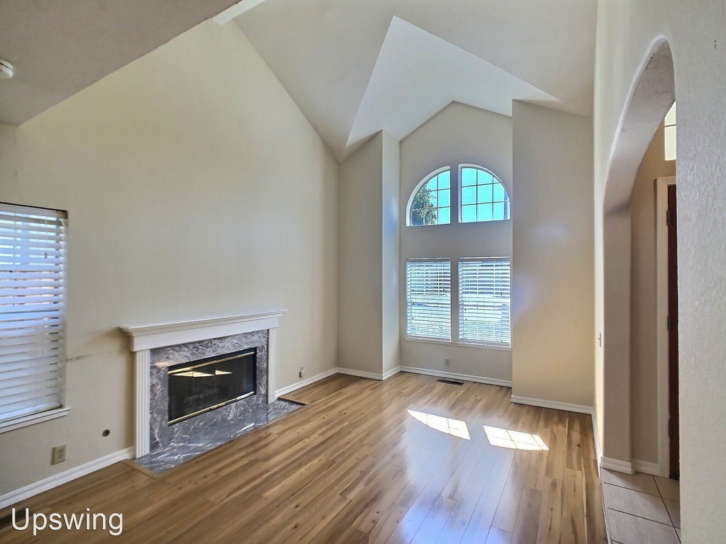 1479 Sajak Ave. - Photo 2