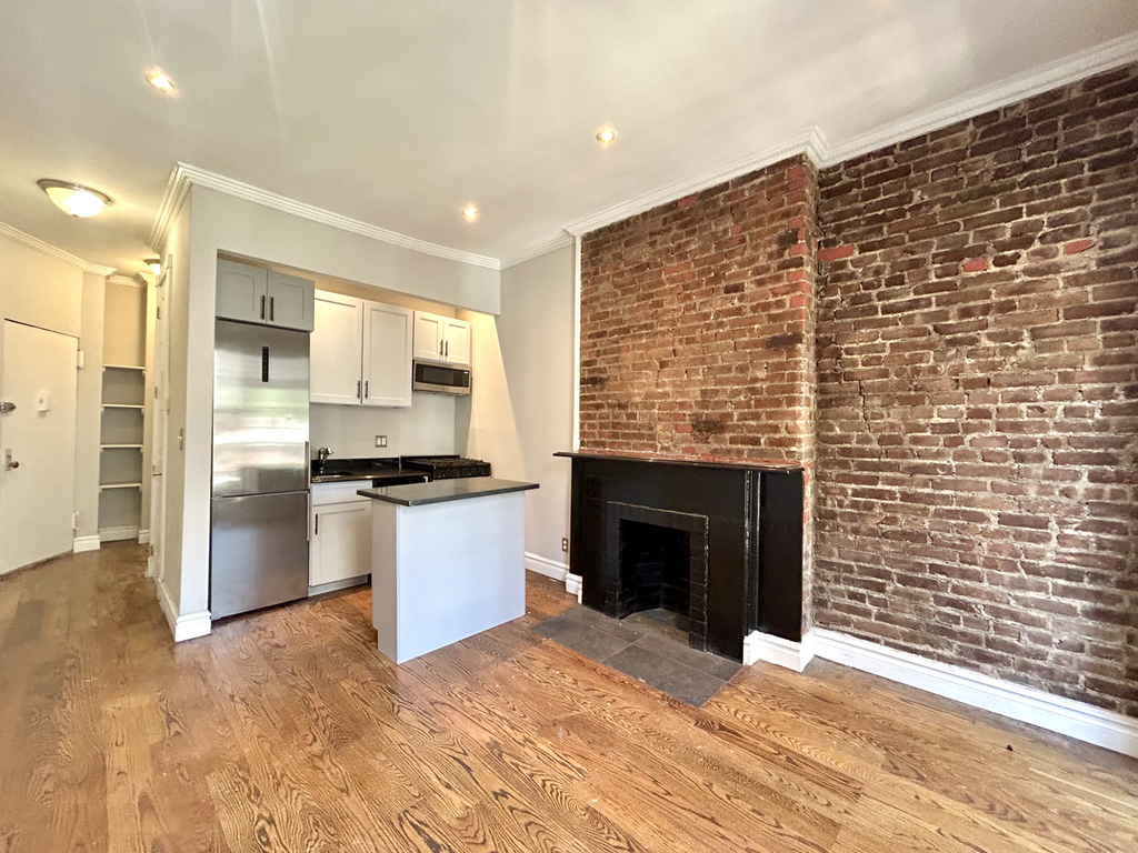 Leroy & Hudson St - Photo 3