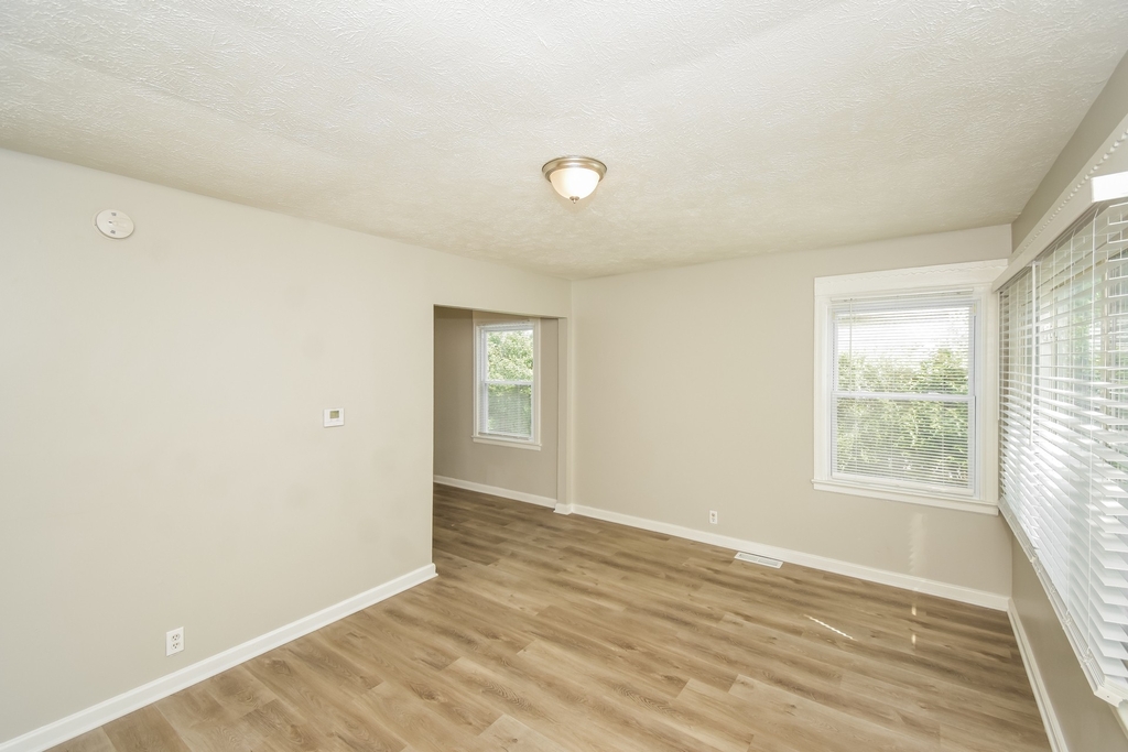 4608 N Hartman Drive - Photo 2