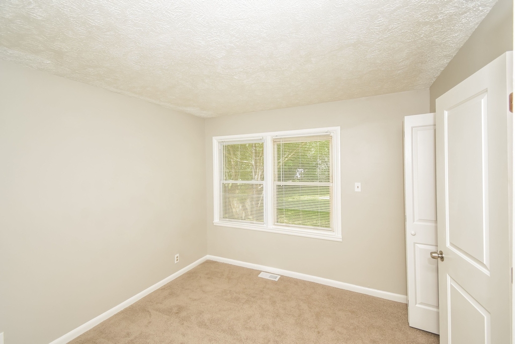 4608 N Hartman Drive - Photo 6