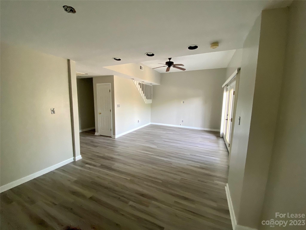 9808 Emerald Point Drive - Photo 18