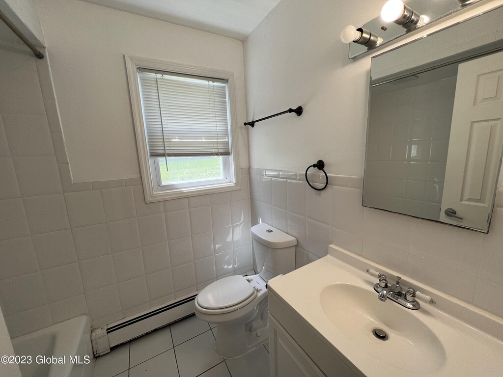 11-21 17 Ashdown Road - Photo 6