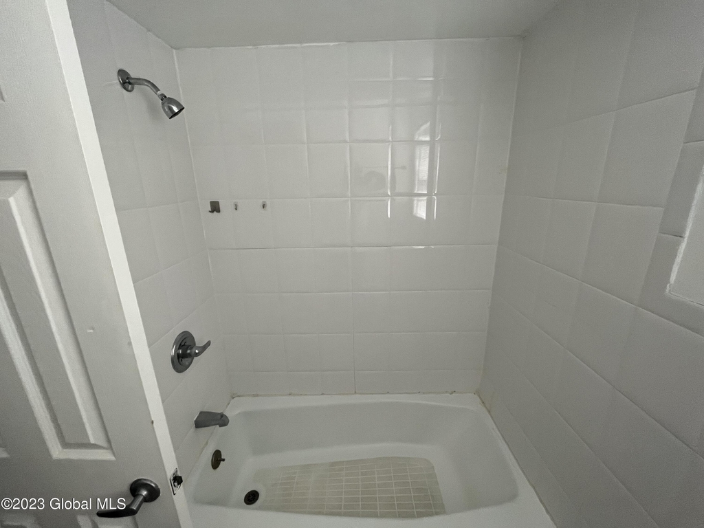 11-21 17 Ashdown Road - Photo 7