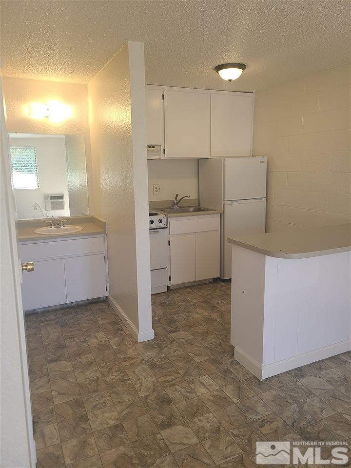 3300 Imperial Way - Photo 1