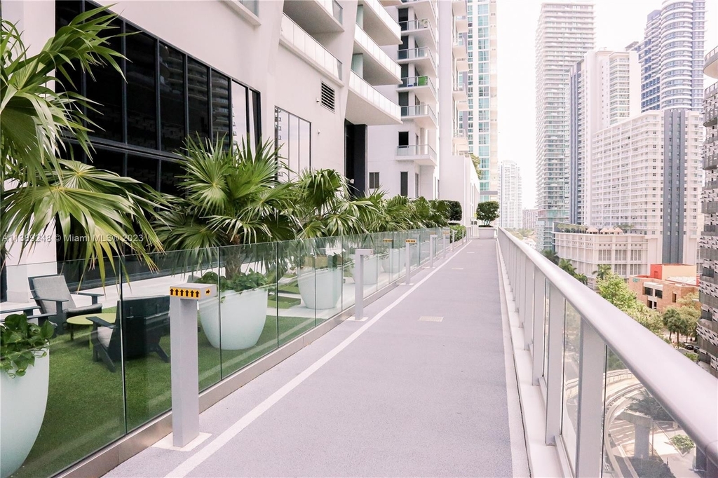 1010 Brickell Ave - Photo 2