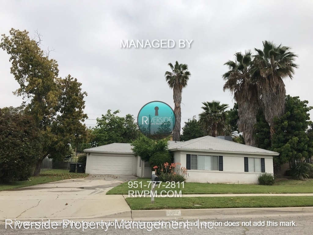 2632 Byron St - Photo 1