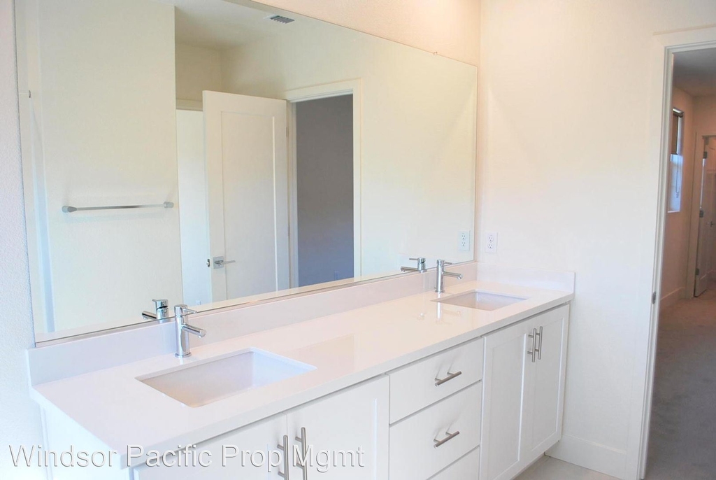 5773 Midnight Place Unit B - Photo 16