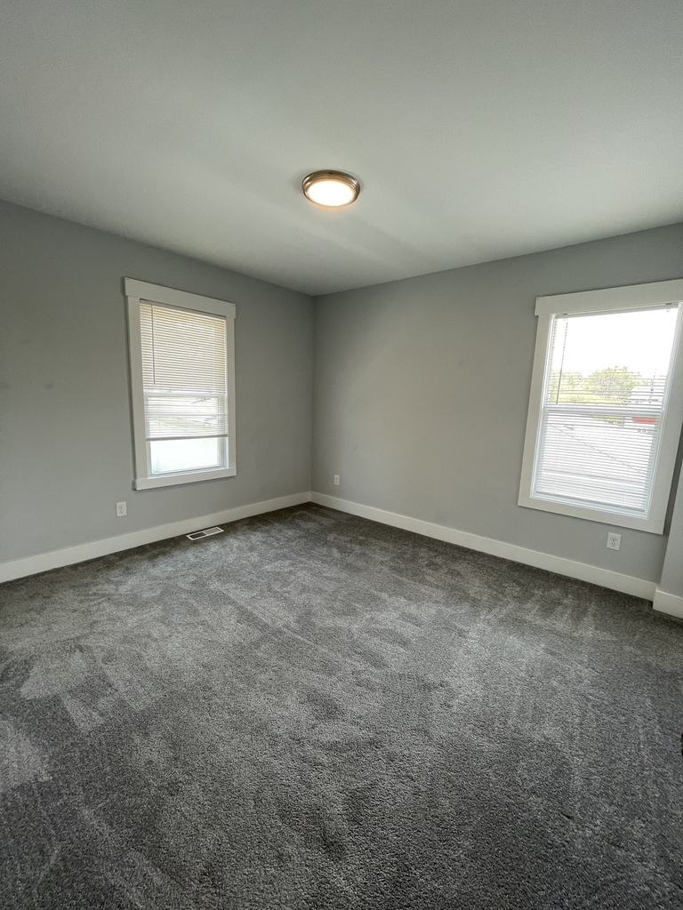 2519 N College Avenue - Photo 8