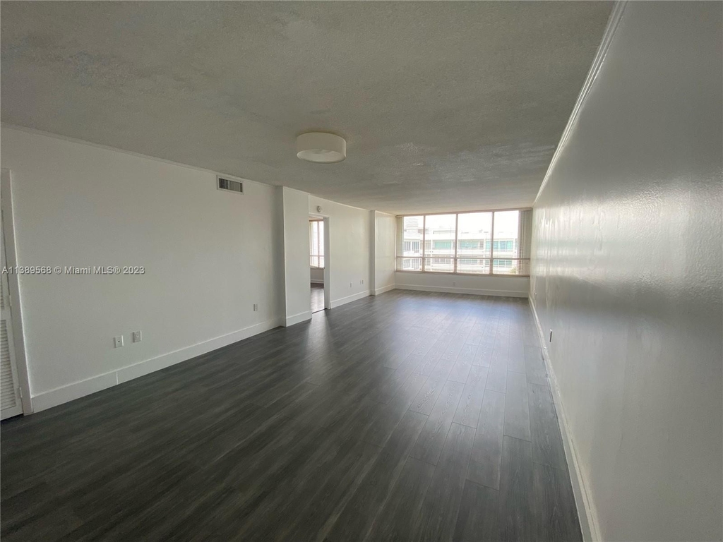 10230 Collins Ave - Photo 4