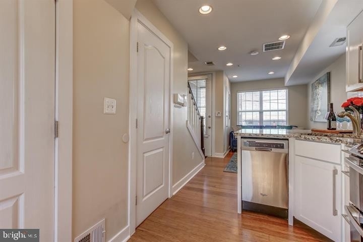 514 Hobart Place Nw - Photo 10