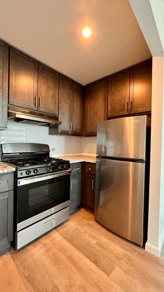 230 West 126th Street - Photo 6