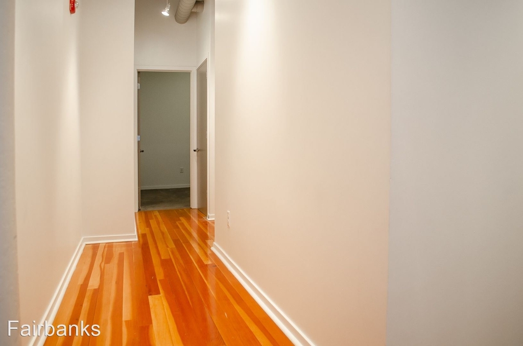 1213 Harney Street - Photo 3