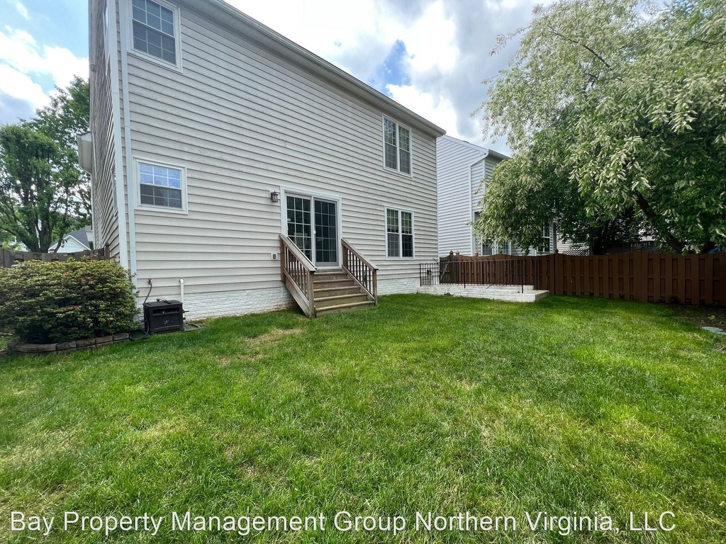 604 Nathan Pl. Ne - Photo 3