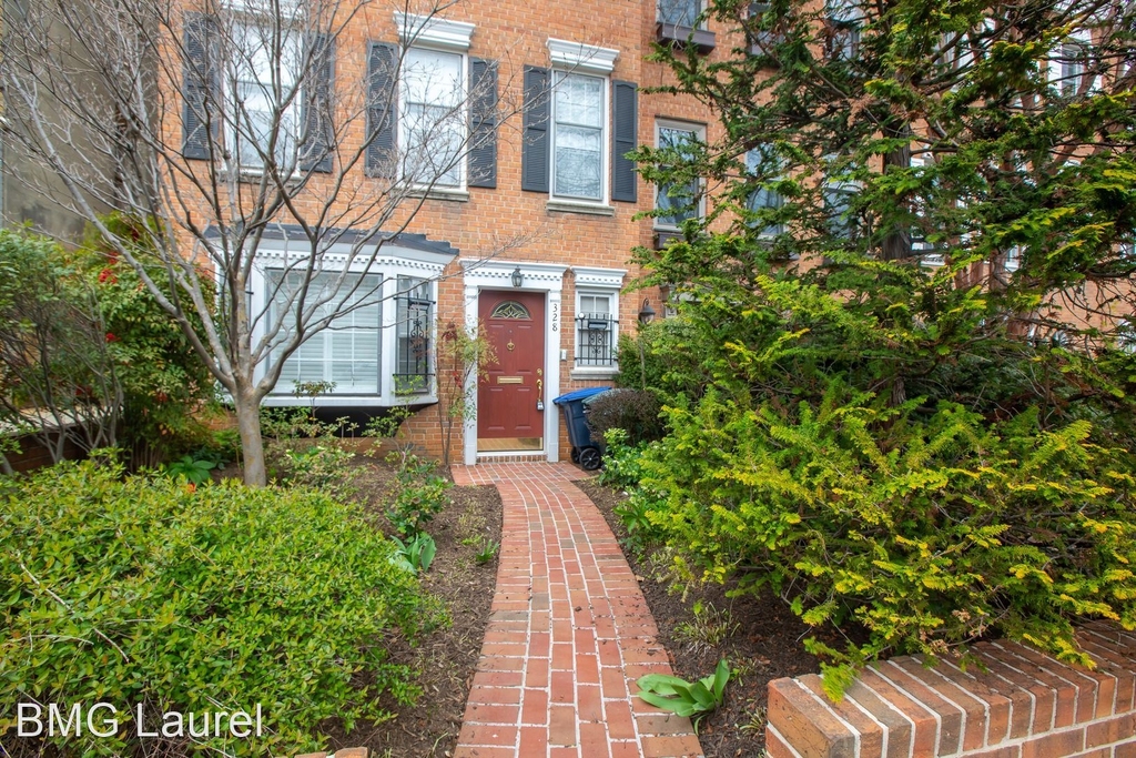 328 Constitution Ave Ne - Photo 2