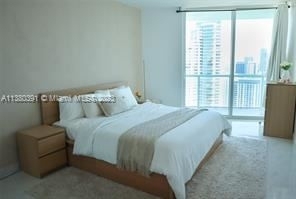 1900 N Bayshore Dr Apt 3804 - Photo 2