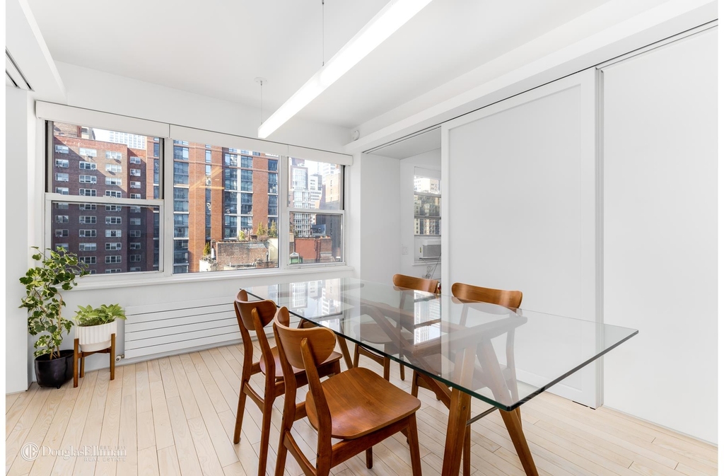 288 Lexington Ave - Photo 1