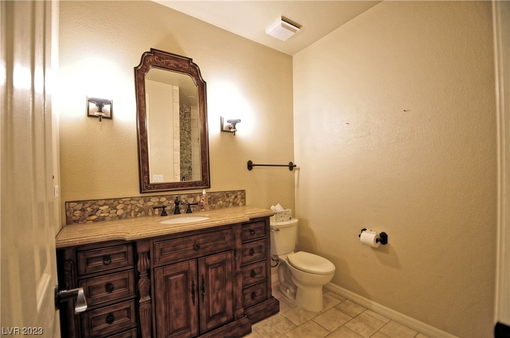 9425 San Laguna Court - Photo 14