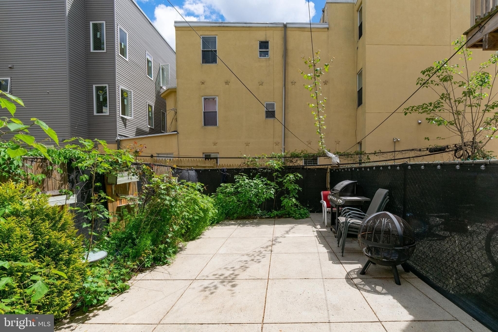 305 N 41st Street - Photo 7