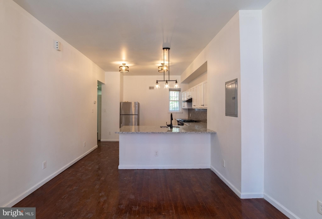 305 N 41st Street - Photo 1